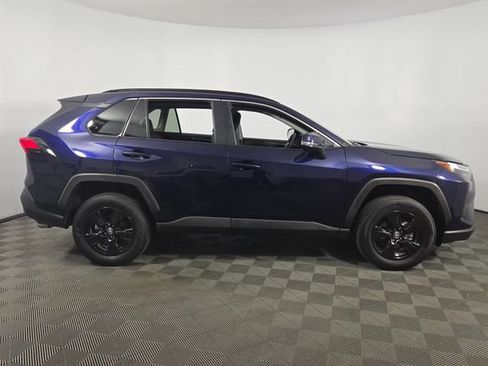Used 2025 Toyota RAV4 XLE AWD/4WD image 7