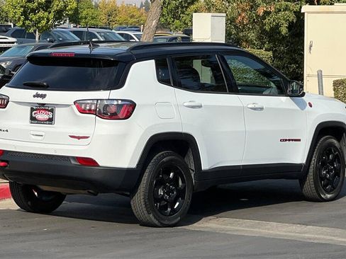 Used 2024 Jeep Compass Trailhawk image 4