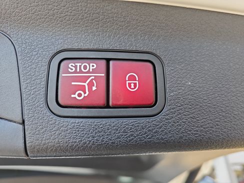 Certified 2023 Mercedes-Benz GLS 450 4MATIC image 14