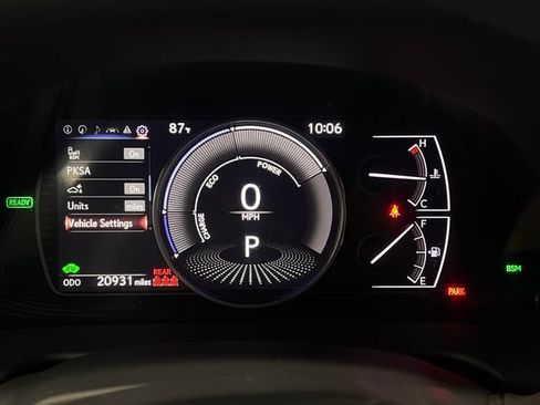 Certified 2025 Lexus ES 300h w/ Premium Package FWD image 17