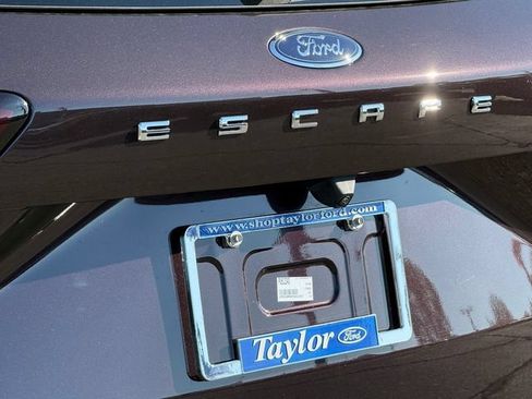 Used 2023 Ford Escape ST-Line w/ Tech Pack #1 AWD/4WD image 29