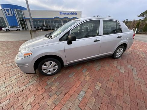 Used 2010 Nissan Versa Sedan image 10