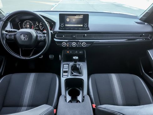 Used 2023 Honda Civic Sport image 2