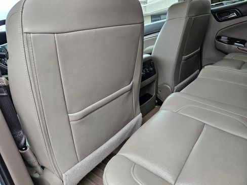 Used 2017 GMC Yukon SLT image 24