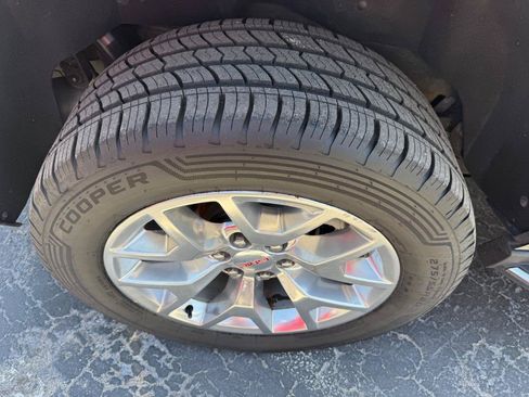 Used 2017 GMC Yukon SLT w/ Open Road Package RWD image 12