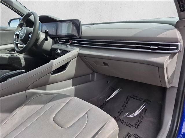 Used 2024 Hyundai Elantra SEL FWD image 22