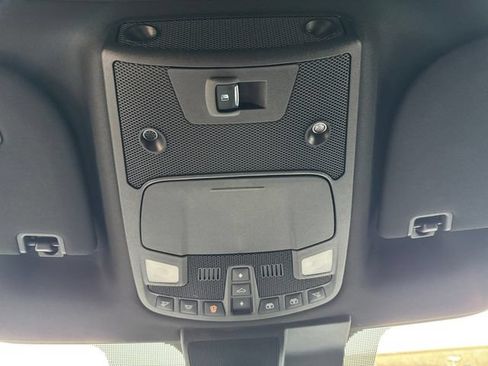 Used 2019 Ford F150 Lariat w/ Equipment Group 502A Luxury AWD/4WD image 24