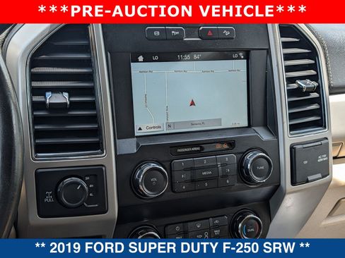 Used 2019 Ford F250 Lariat w/ Lariat Value Package AWD/4WD image 29