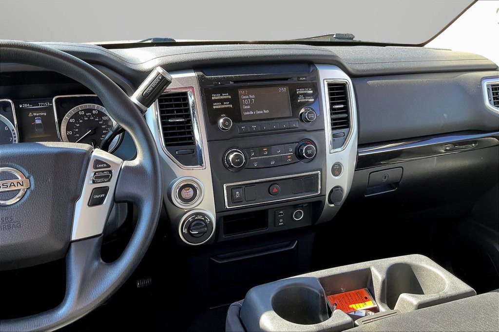 Used 2018 Nissan Titan SV AWD/4WD image 10