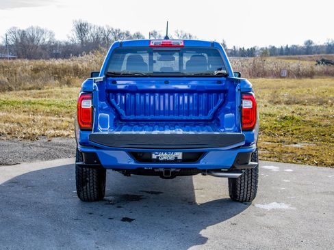 New 2025 GMC Canyon Elevation w/ Convenience Package image 7