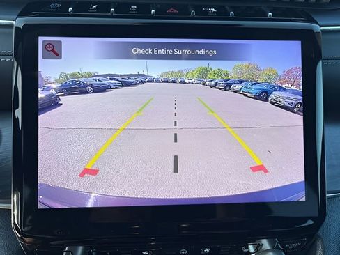 Used 2022 Jeep Grand Cherokee Overland AWD/4WD image 26