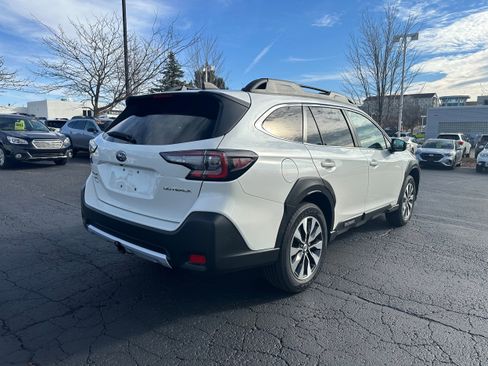 Certified 2023 Subaru Outback Limited image 3