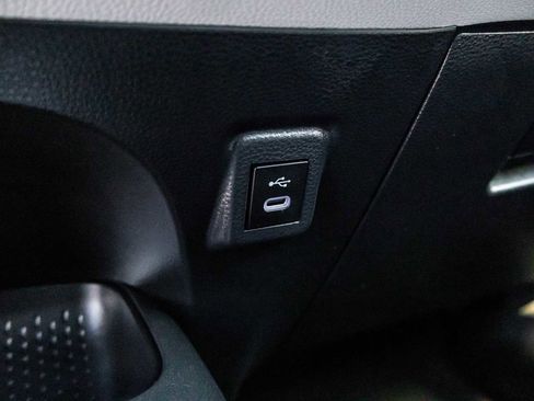 Certified 2025 Toyota Corolla SE image 28