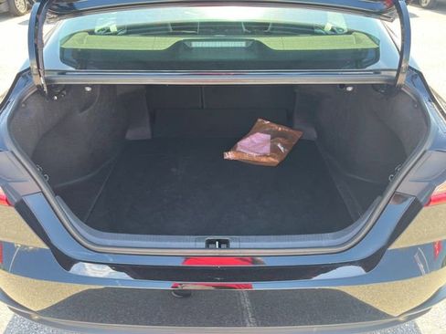 Used 2025 Toyota Camry SE image 27