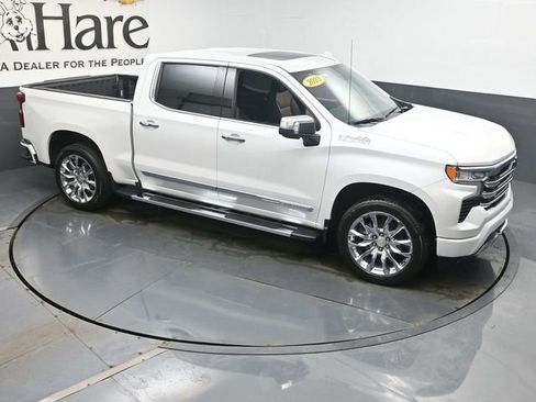 Used 2023 Chevrolet Silverado 1500 High Country w/ High Country Premium Package AWD/4WD image 37