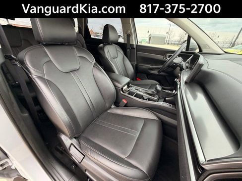 Certified 2025 Kia Sorento S image 27
