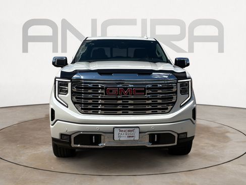 Used 2025 GMC Sierra 1500 Denali AWD/4WD image 4