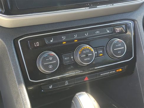 Used 2019 Volkswagen Atlas SEL R-Line image 26