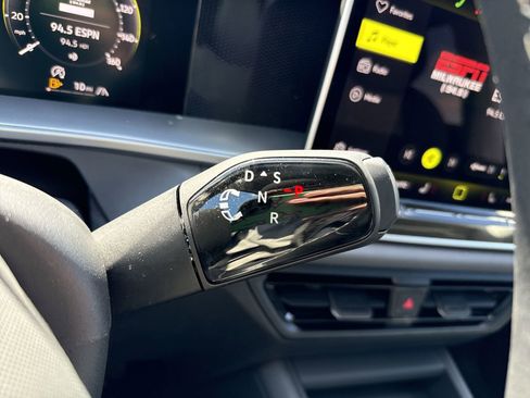 New 2026 Volkswagen Tiguan SE AWD/4WD image 20