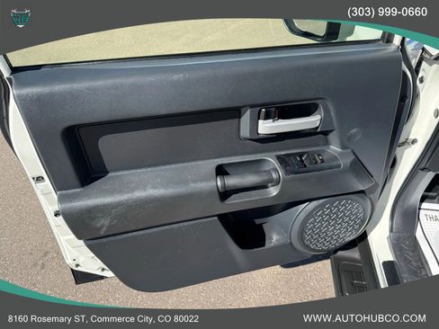 Used 2013 Toyota FJ Cruiser 4WD w/ Convenience Pkg image 23