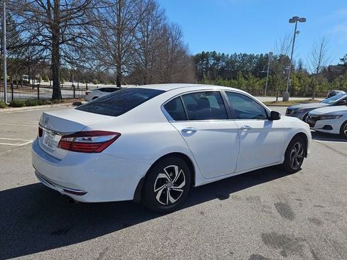 Used 2016 Honda Accord LX image 7
