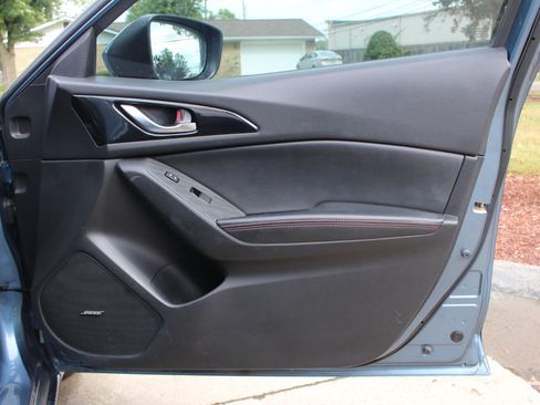 Used 2015 MAZDA MAZDA3 s Grand Touring image 38