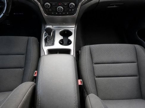 Used 2018 Jeep Grand Cherokee Laredo RWD image 18