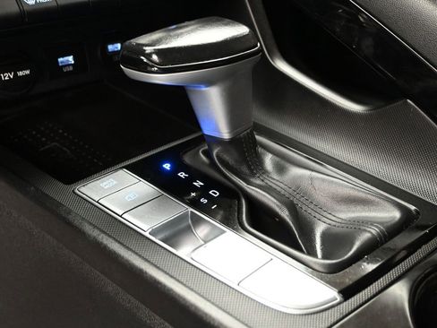 Used 2023 Hyundai Elantra Limited image 19