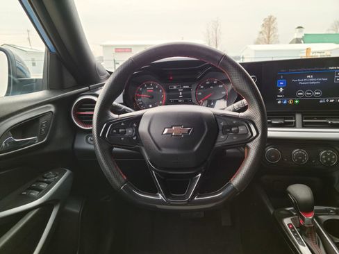 Used 2024 Chevrolet Trax RS image 10