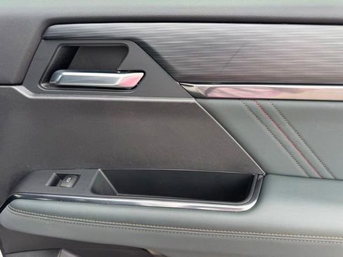 Certified 2025 GMC Acadia AT4 w/ LPO, Floor Liner Package AWD/4WD image 23