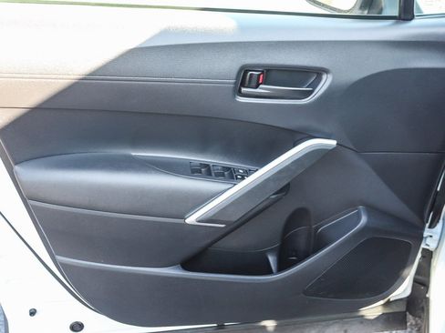 Used 2022 Toyota Corolla Cross LE image 22