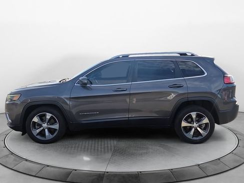 Used 2019 Jeep Cherokee Limited FWD image 2