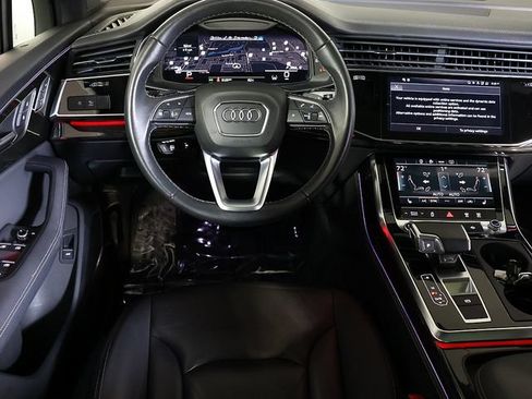 Used 2025 Audi Q7 3.0T Premium Plus AWD/4WD image 3