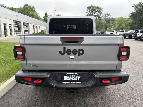 Used 2020 Jeep Gladiator Rubicon AWD/4WD image 25