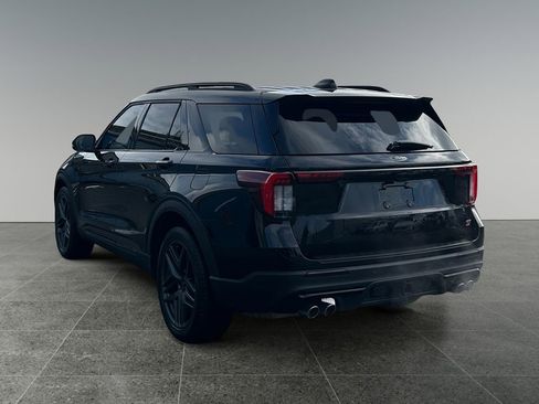 Used 2025 Ford Explorer ST image 5
