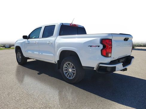 Used 2025 Chevrolet Colorado LT AWD/4WD image 3