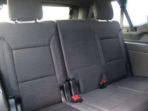 New 2026 Chevrolet Suburban LS image 17