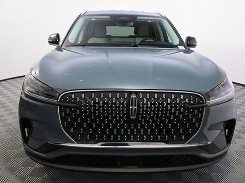 New 2026 Lincoln Aviator AWD image 10