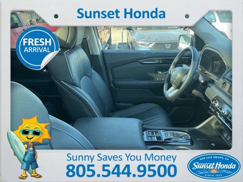 Used 2025 Honda Pilot Elite image 3