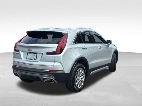 Used 2021 Cadillac XT4 Premium Luxury w/ Cold Weather Package FWD image 7