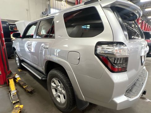 Used 2023 Toyota 4Runner SR5 AWD/4WD image 5