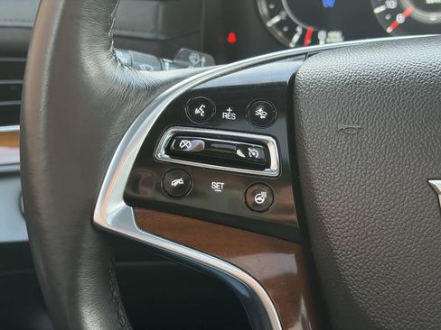 Used 2018 Cadillac Escalade Premium Luxury image 35