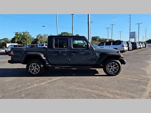 New 2025 Jeep Gladiator Sport image 33