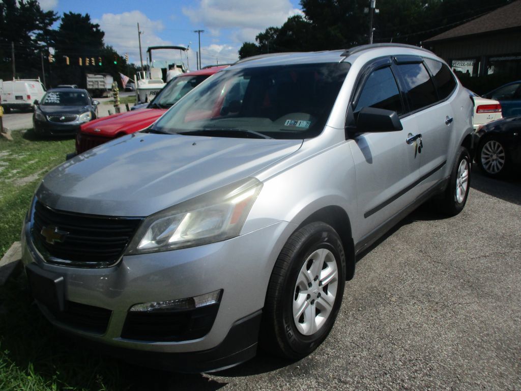 Used 2014 Chevrolet Traverse LS FWD image 1