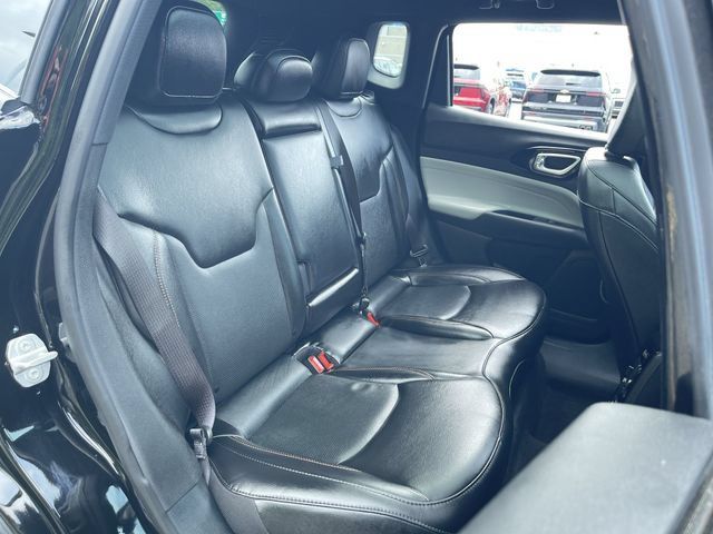 Used 2023 Jeep Compass Limited w/ Sun and Sound Group AWD/4WD image 27