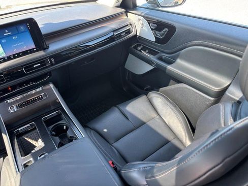 Used 2025 Lincoln Aviator Reserve w/ Equipment Group 201A AWD/4WD image 16