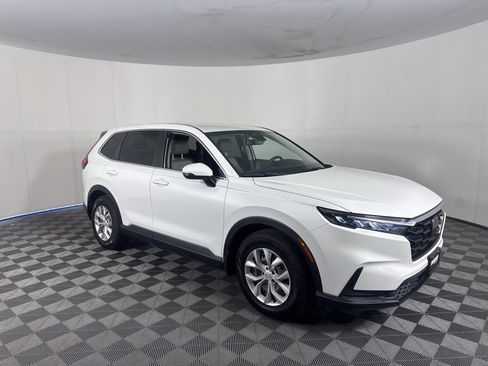 Certified 2023 Honda CR-V LX image 2