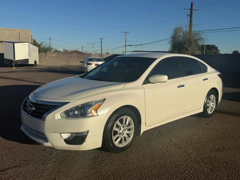 Used 2013 Nissan Altima 2.5 S image 3