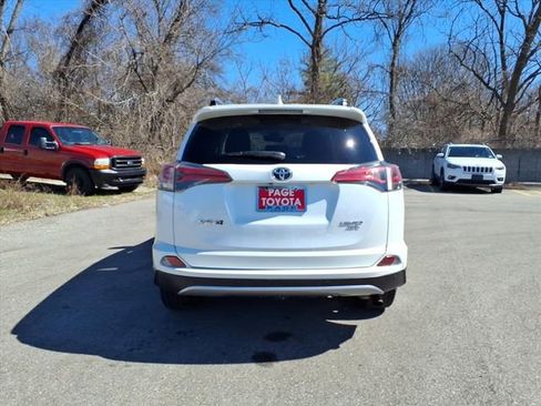 Used 2017 Toyota RAV4 Limited image 7