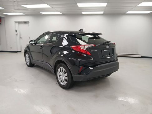 Used 2019 Toyota C-HR LE image 4